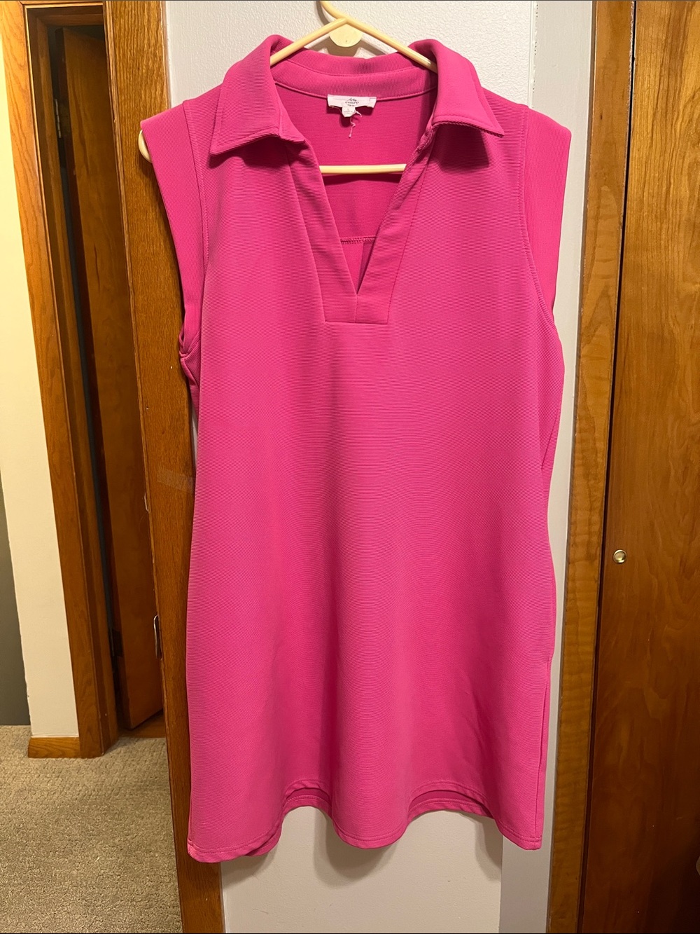 entro Sleeveless Shift Dress- Bright Pink